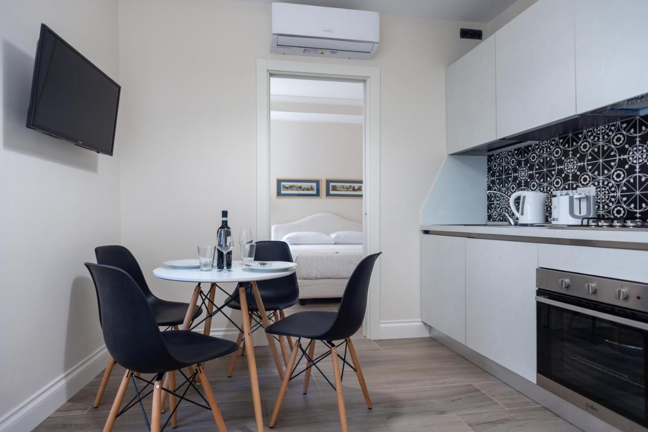 Lägenhet på 80 m² i Plebiscito, med 3 sovrum och 2 badrum  Neapel Exteriör bild