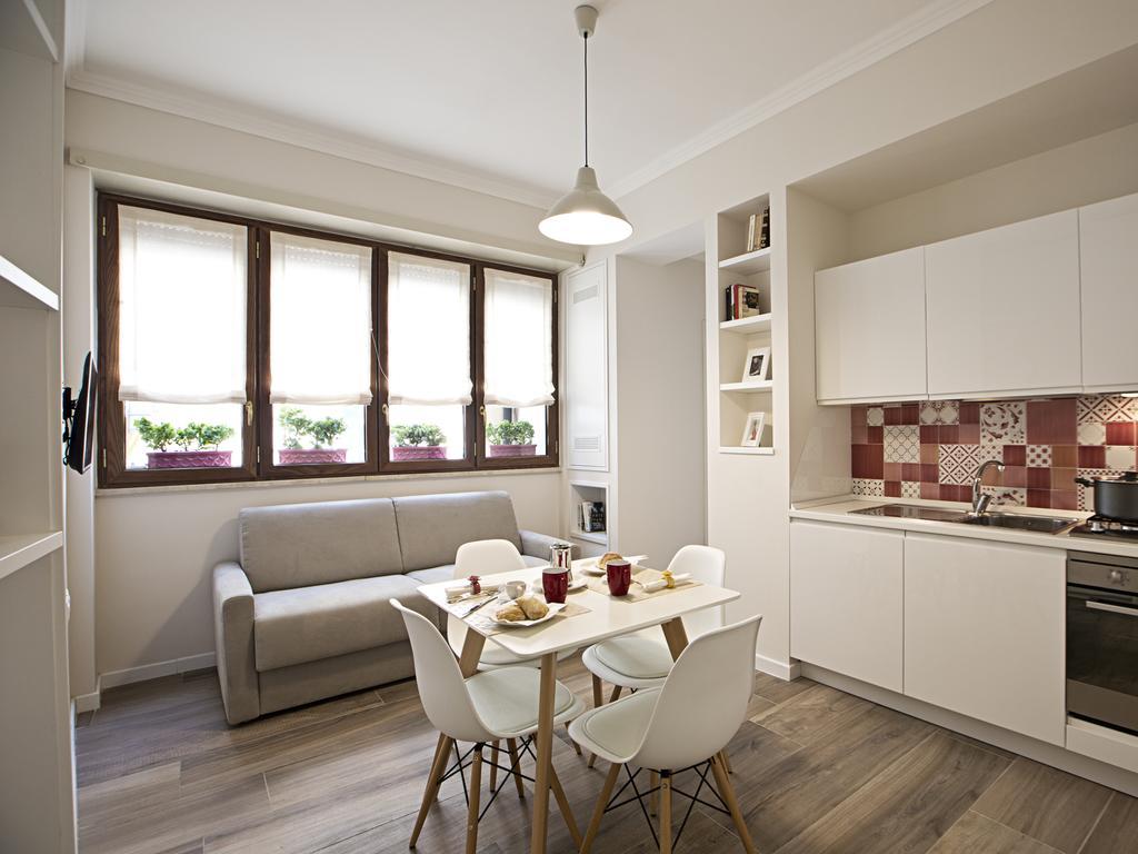 Lägenhet på 80 m² i Plebiscito, med 3 sovrum och 2 badrum  Neapel Exteriör bild